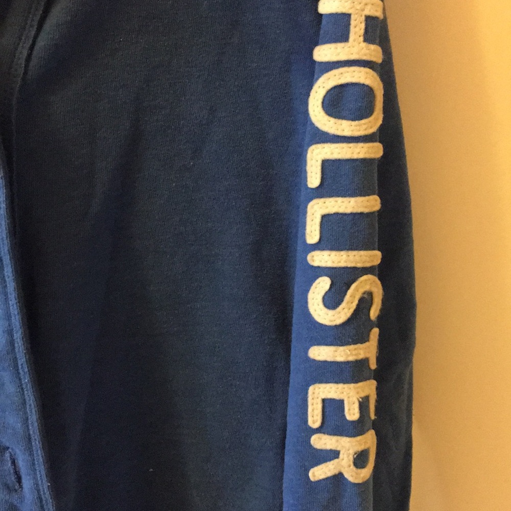 Sweatshirt - Picture 3 of 4